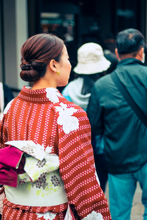 Navigating Print Patterns in Kimonos and T-shirts